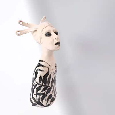 Ayelet Lalor - Ortenzia Caviglia - glazed porcelain with gold - €600